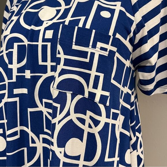 LuLaRoe short sleeve geometric print hi-low scoop neck Carly dress size XS - Picture 4 of 12